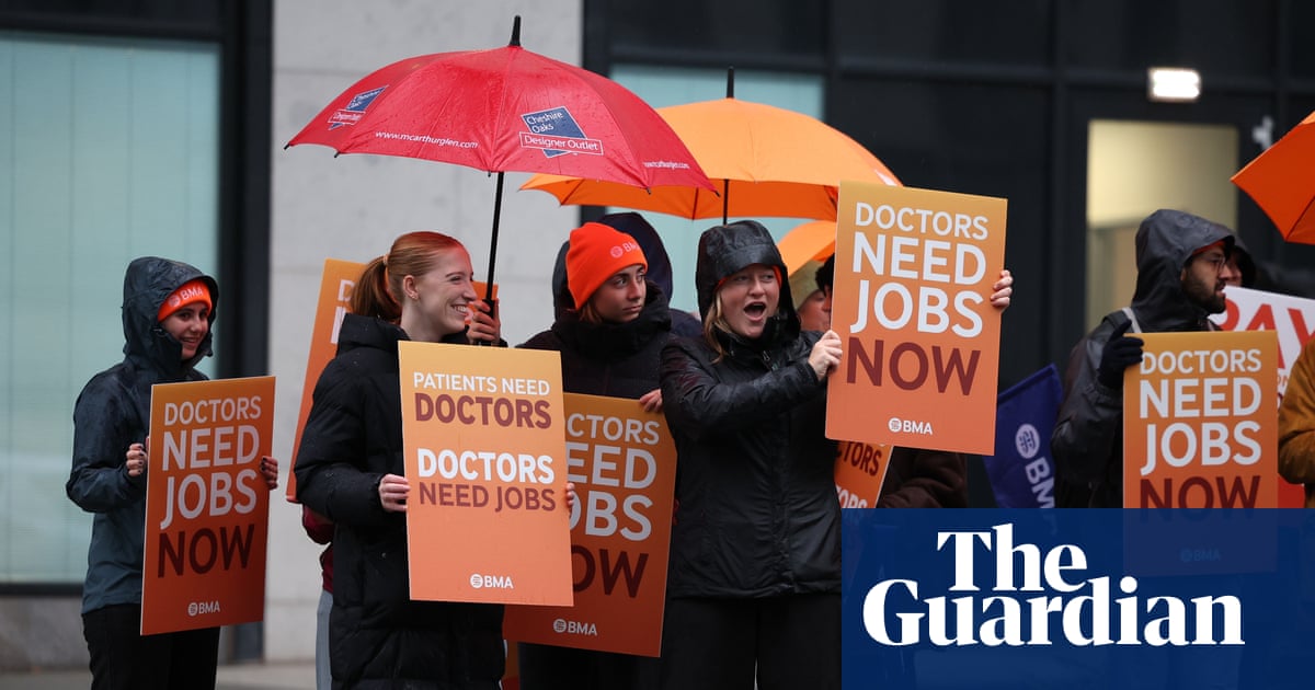 Wes Streeting improves offer to resident doctors in England in attempt to stop strikes | Doctors