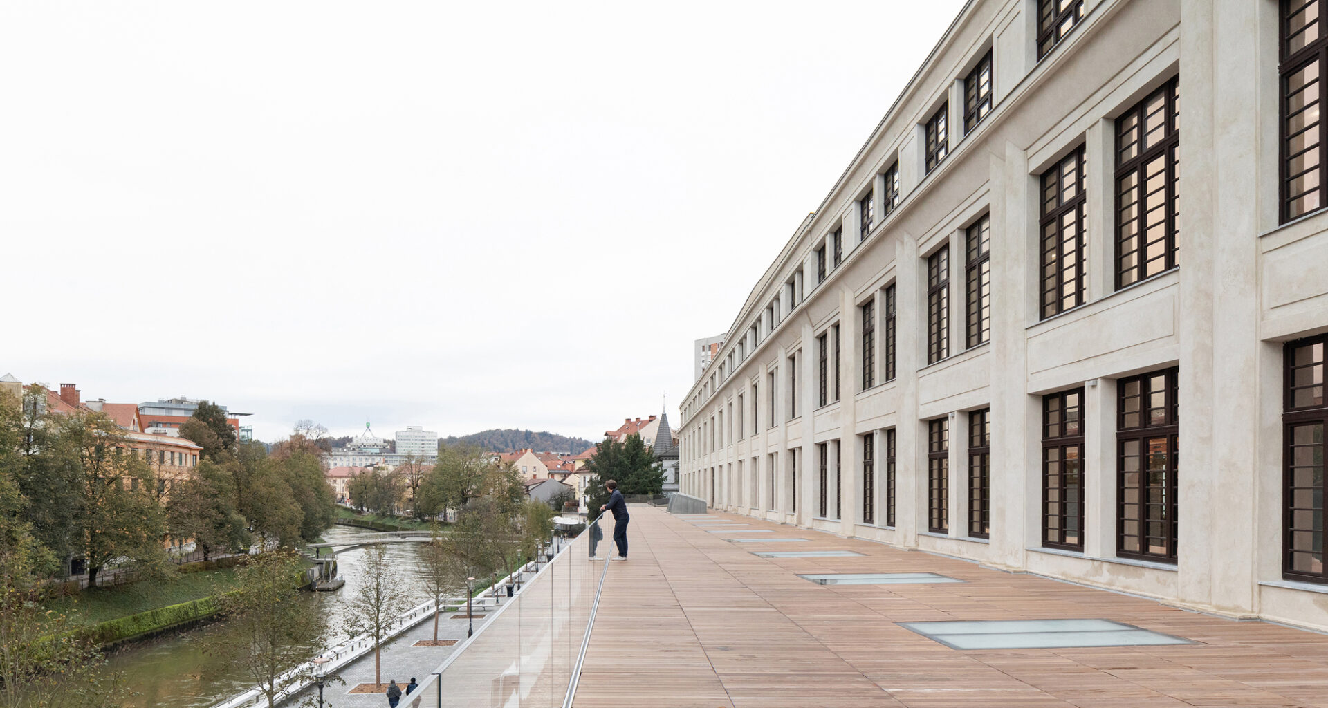 Center Rog – Renovation and Creative Center / Mendoza Partida + BAX studio