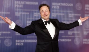 SpaceX Tender Offer Pushes Musk’s Net Worth To Record $677 Billion