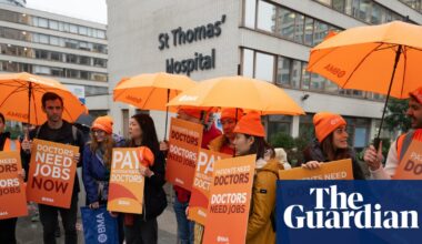 Wes Streeting and resident doctors urged to agree to mediation to end strikes | NHS