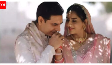 Kyunki Saas Bhi Kabhi Bahu Thi fame Ashlesha Savant and Sandeep Baswana mark one month of their Vrindavan wedding; say ‘Our hearts belong to you’