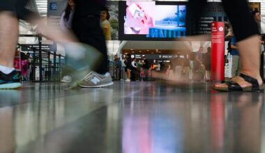 Canada’s population fell in third quarter, driven by drop in non-permanent residents: StatsCan