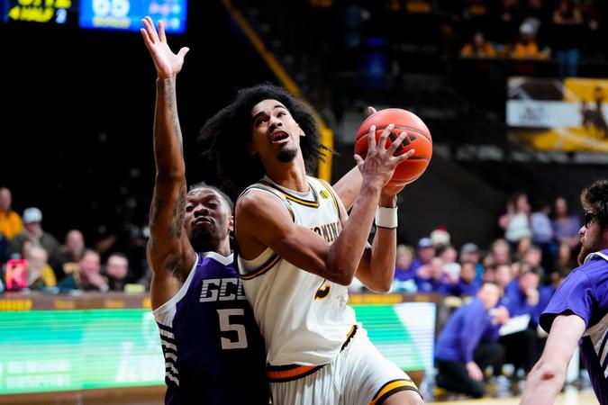 Cowboys Drop Mountain West Opener to Grand Canyon