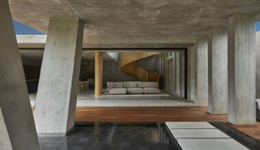 Haras House / Cinco Sólidos