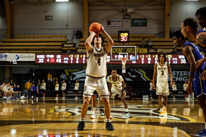 Men's Basketball Wraps Up Holiday Homestand with Monday Matinee