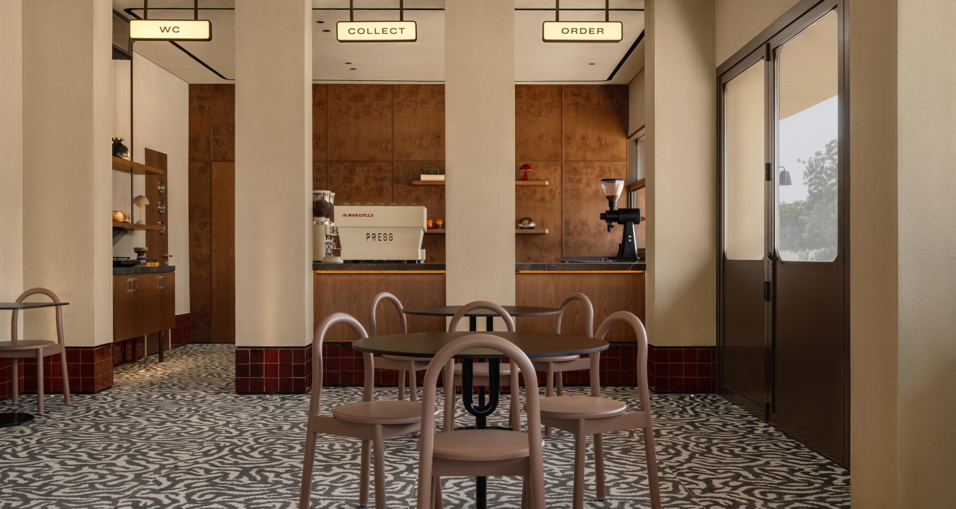 Press Cafe / IDST | ArchDaily