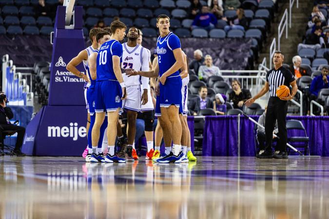 Drake Escapes Evansville For First Conference Win, 66-65