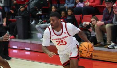 Runnin' Bulldogs Conclude Non-Conference Play With 94-52 Loss at No. 20 Tennessee