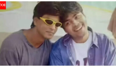 Shah Rukh Khan has OCD reveals Karan Johar; claims actor 'can judge you if you wear badly fitted jeans' |