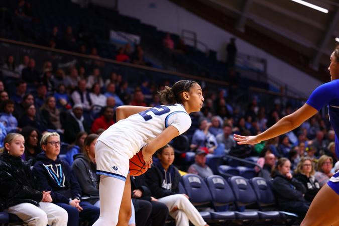 Women's Basketball Heads to DePaul on Monday