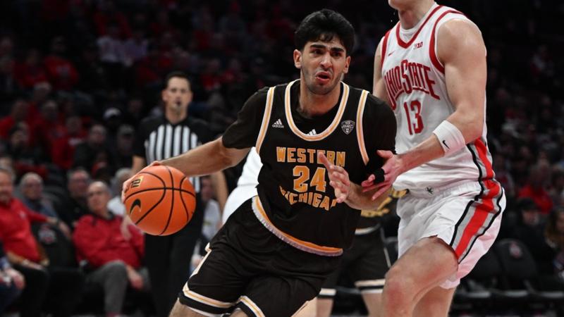 Men's Basketball Closes Out 2025 at Toledo