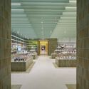 © Ruijing Photo World Super Market / KiKi ARCHi - Interior Photography, Glass, Shelving
