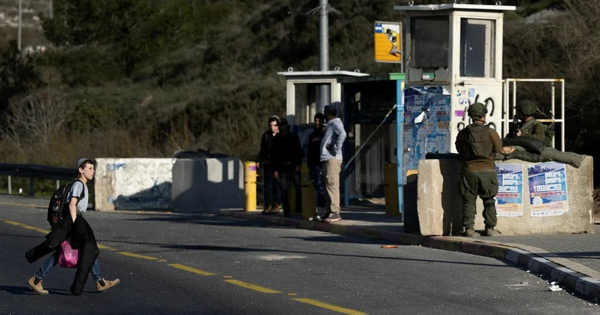 IDF Shoots, Wounds 'Suspicious' Israeli Near West Bank Settlement