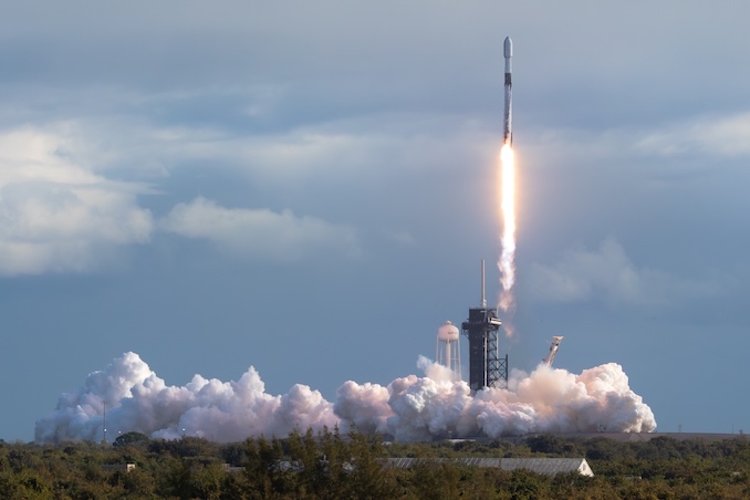 SpaceX launches Wednesday morning Starlink mission from Kennedy Space Center – Spaceflight Now
