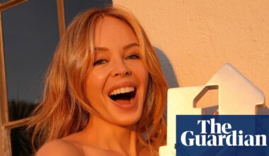 Kylie Minogue gets her – and Amazon’s – first Christmas No 1, with Xmas | UK charts