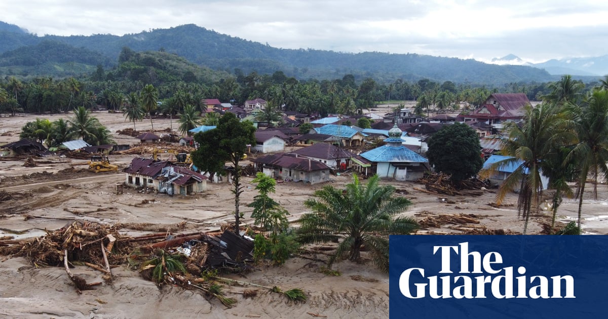 Death toll from Indonesia floods passes 750 as one million evacuated | Indonesia