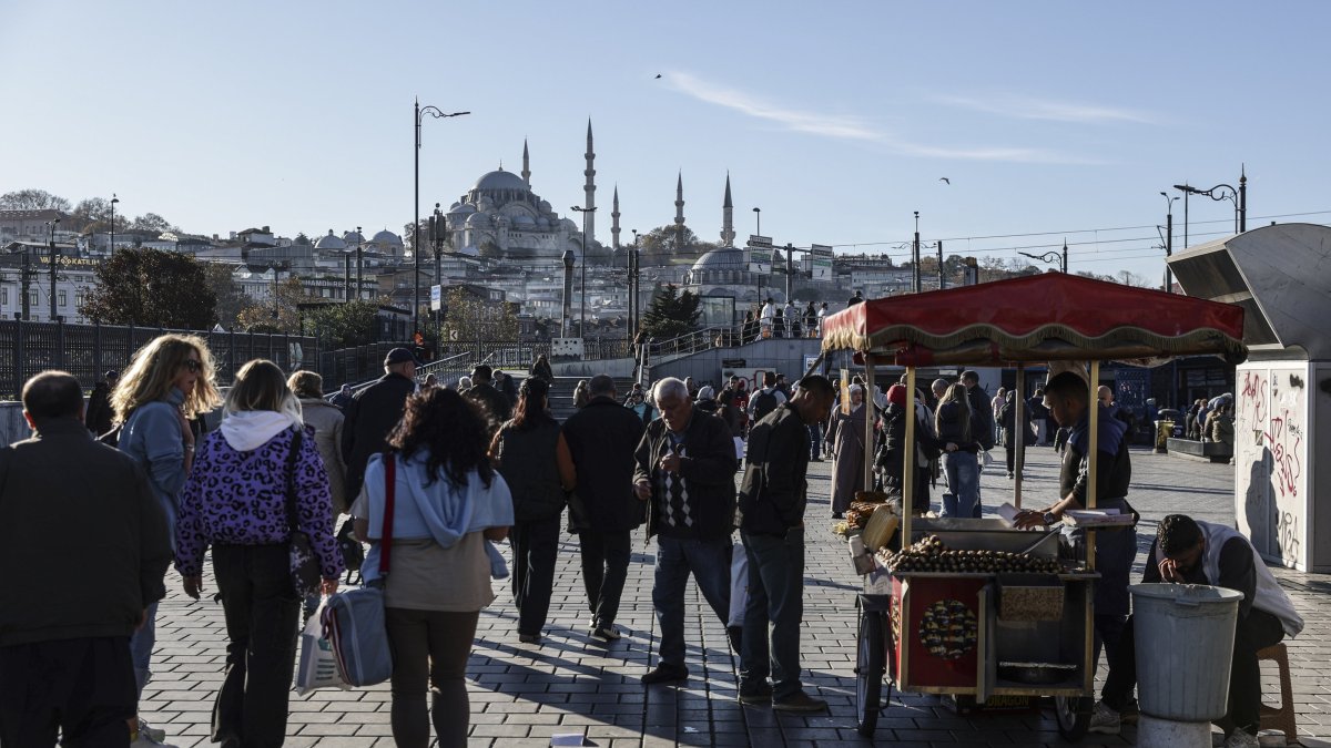 Turkish economy expands by 3.7% in Q3 to maintain growth trend