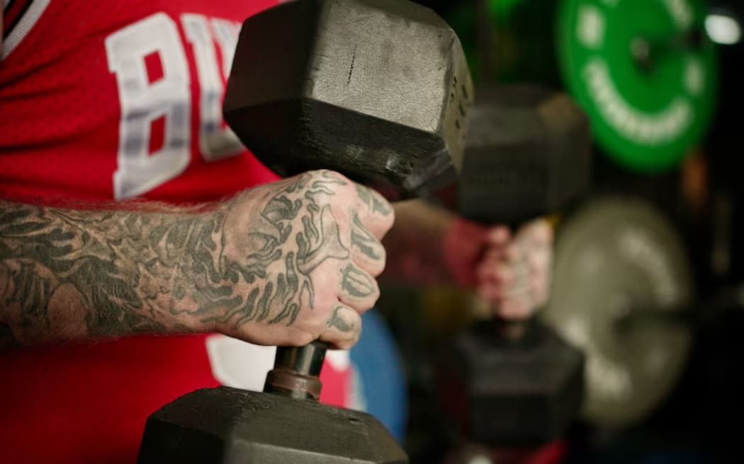 Long-term steroid use can lead to cardiovascular issues, poor liver function, kidney failure and mental illness. (ABC News: Mark Leonardi)