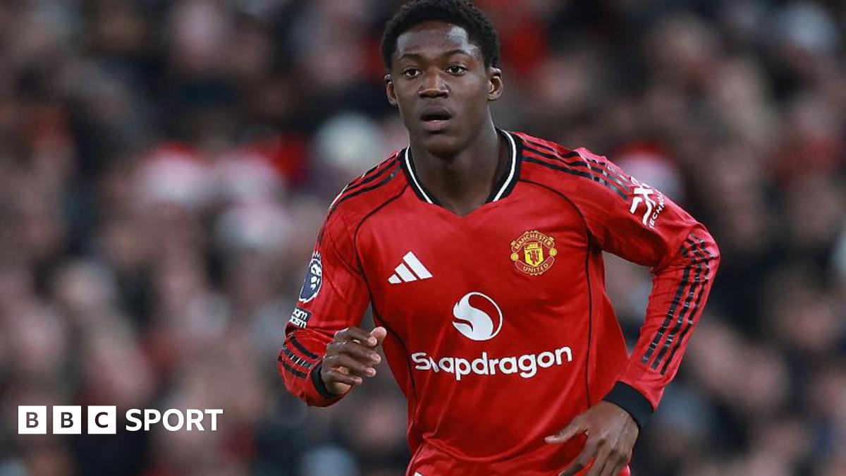 Manchester United midfielder Kobbie Mainoo