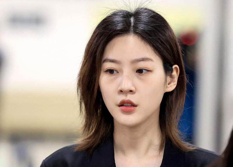 This handout picture taken on April 5, 2023, and released on Feb 16, 2025, shows South Korean actor Kim Sae-ron upon her arrival at the Seoul Central District Court in Seoul, to attend her trial over an alleged drunk driving case. 