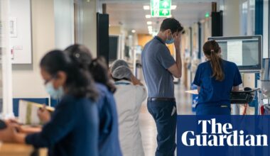 Strikes could collapse flu-hit NHS amid worst crisis since Covid, says Streeting | NHS