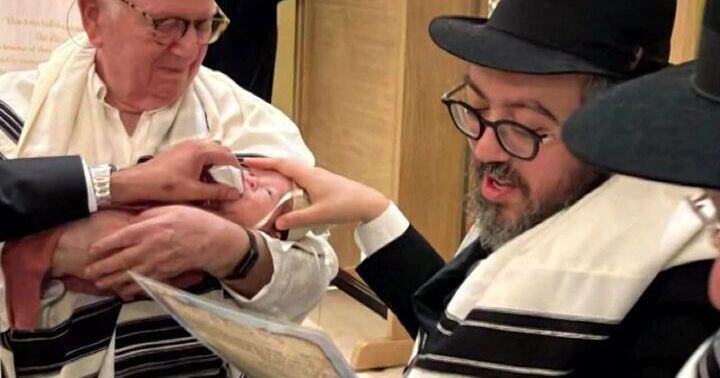 Rabbi Eli Schlanger mourned on final night of Hanukkah at menorah lighting in Brooklyn