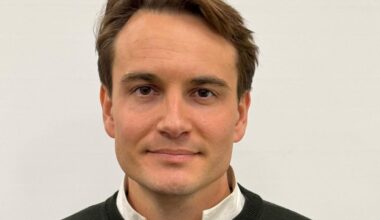 I'm Training AI to Do My Investment Analyst Job As a Job Security Bet