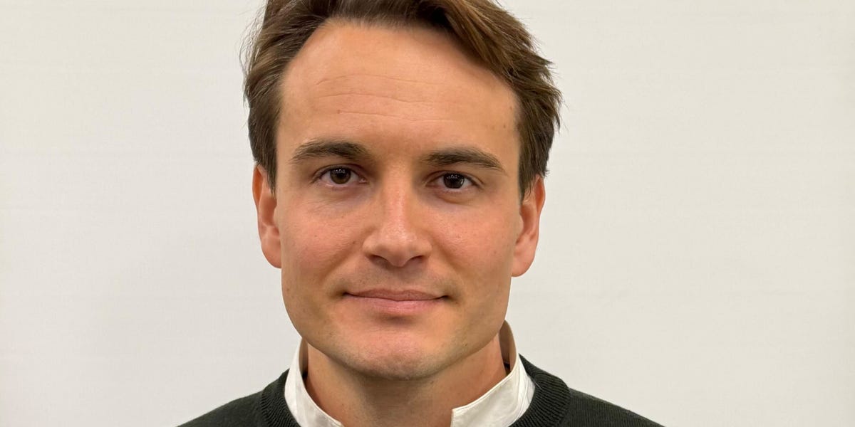 I'm Training AI to Do My Investment Analyst Job As a Job Security Bet