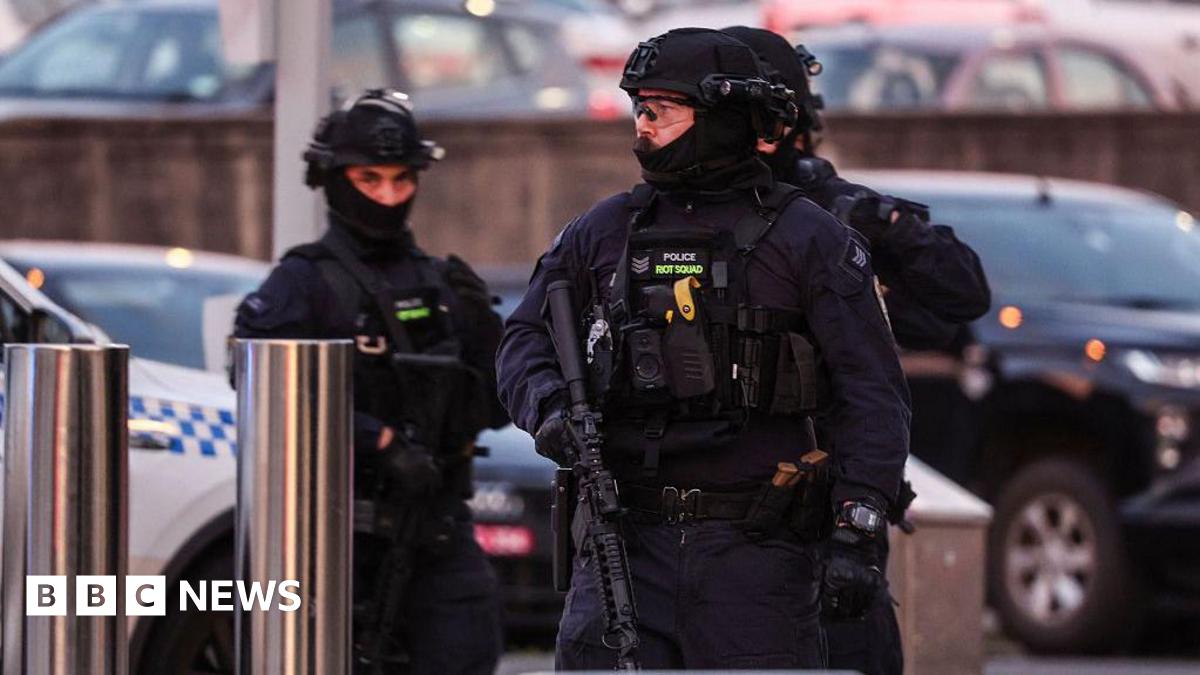 Bondi Beach: Twelve killed in shooting targeting Australia’s Jewish community