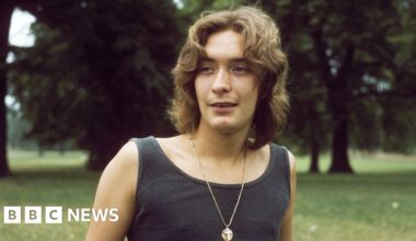 'Unsigned Chris Rea asked me to play his song'