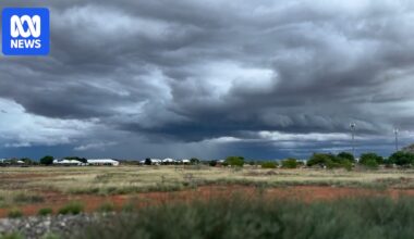Destructive storms forecast to hit Victoria with extreme fire danger in north-west