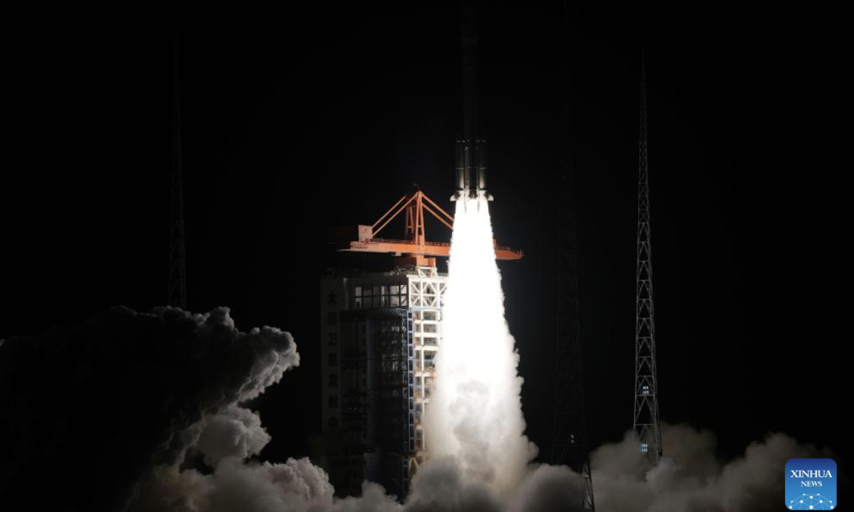 A modified Long March-6 carrier rocket carrying the 15th group of low-orbit internet satellites blasts off from the Taiyuan Satellite Launch Center in north China's Shanxi Province, Dec. 9, 2025. The satellite group was launched at 6:11 a.m. (Beijing Time) and entered its preset orbit successfully. (Photo by Shang Yuhang/Xinhua)