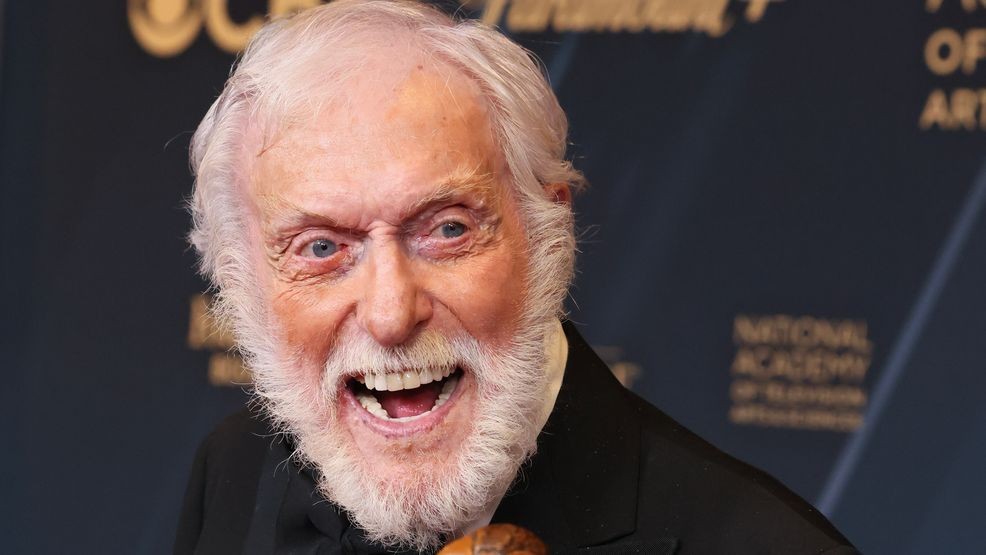 The National Desk dark theme brand icon