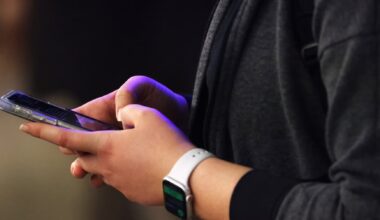 New York to require social media platforms to display mental health warnings