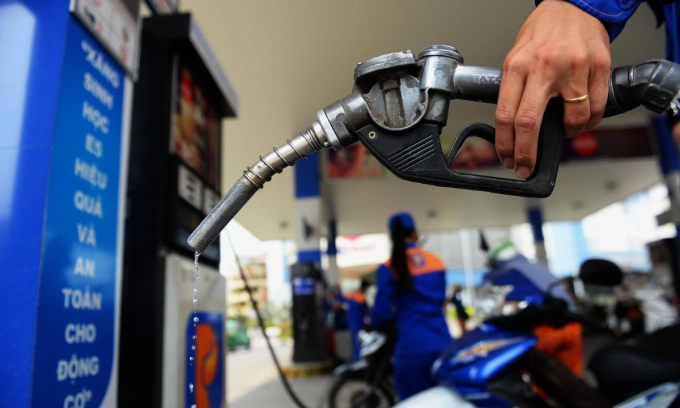Gasoline prices plunge