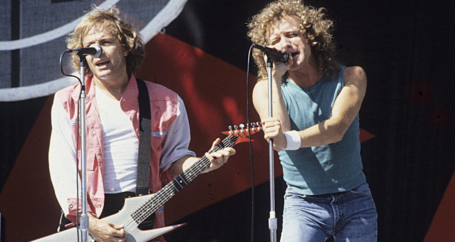 “The greatest rock ballad of all time!”: The classic song that set a record by holding the number two spot in the US for 10 weeks without ever hitting the top