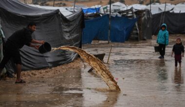 Tent camps flooded as winter storm exposes Gaza’s fragile ceasefire | Gaza News