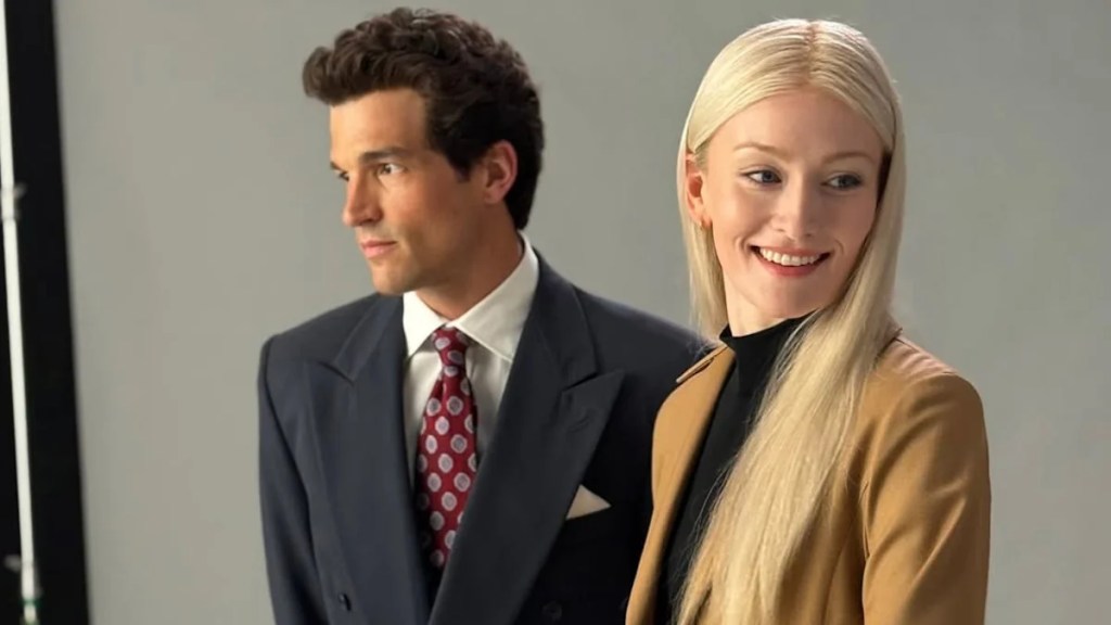 Paul Kelly and Sarah Pidgeon in "American Love Story" (Credit: Ryan Murphy Productions)