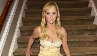 Amy Schumer Ditches Wedding Ring in Photo Flaunting Weight Loss