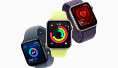An image of three Apple Watch SE 3 models side by side showcasing different features: heart rate, sleep score, and fitness rings