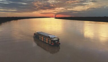 Aqua Nera boat on the Amazon River