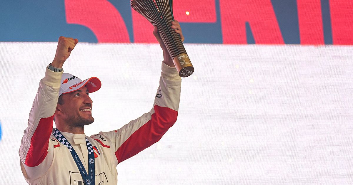 Jake Dennis breaks the São Paulo curse by taking victory from pole