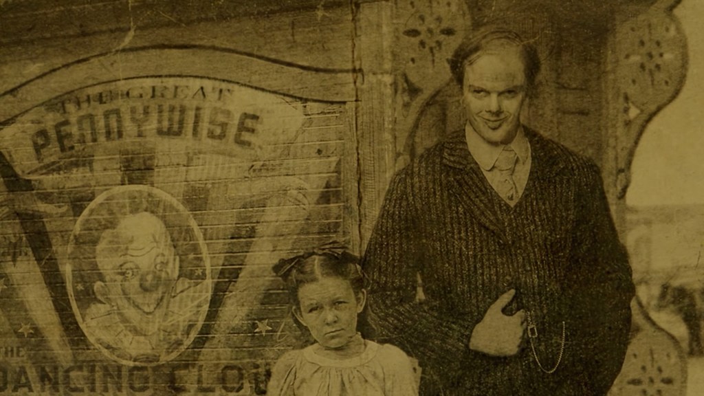 Bob Gray with Pennywise wagon in IT Chapter 2