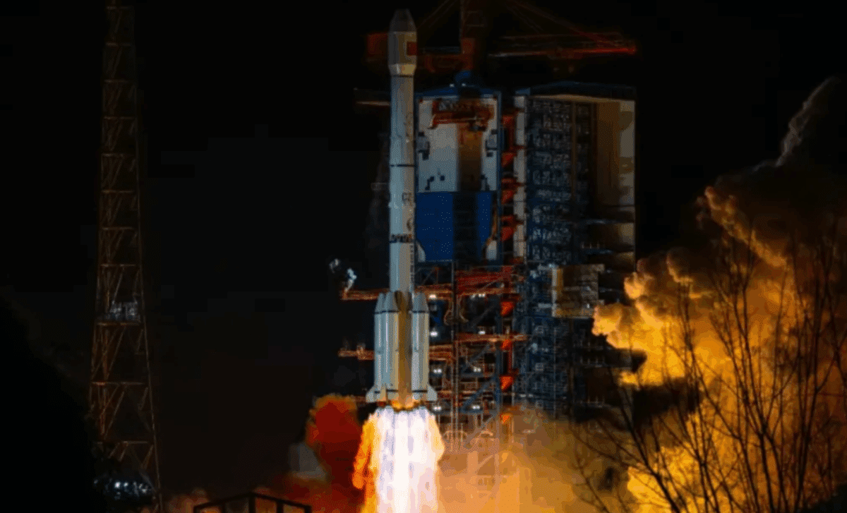 China’s New Satellite Tech Could Extend Space Missions For Decades