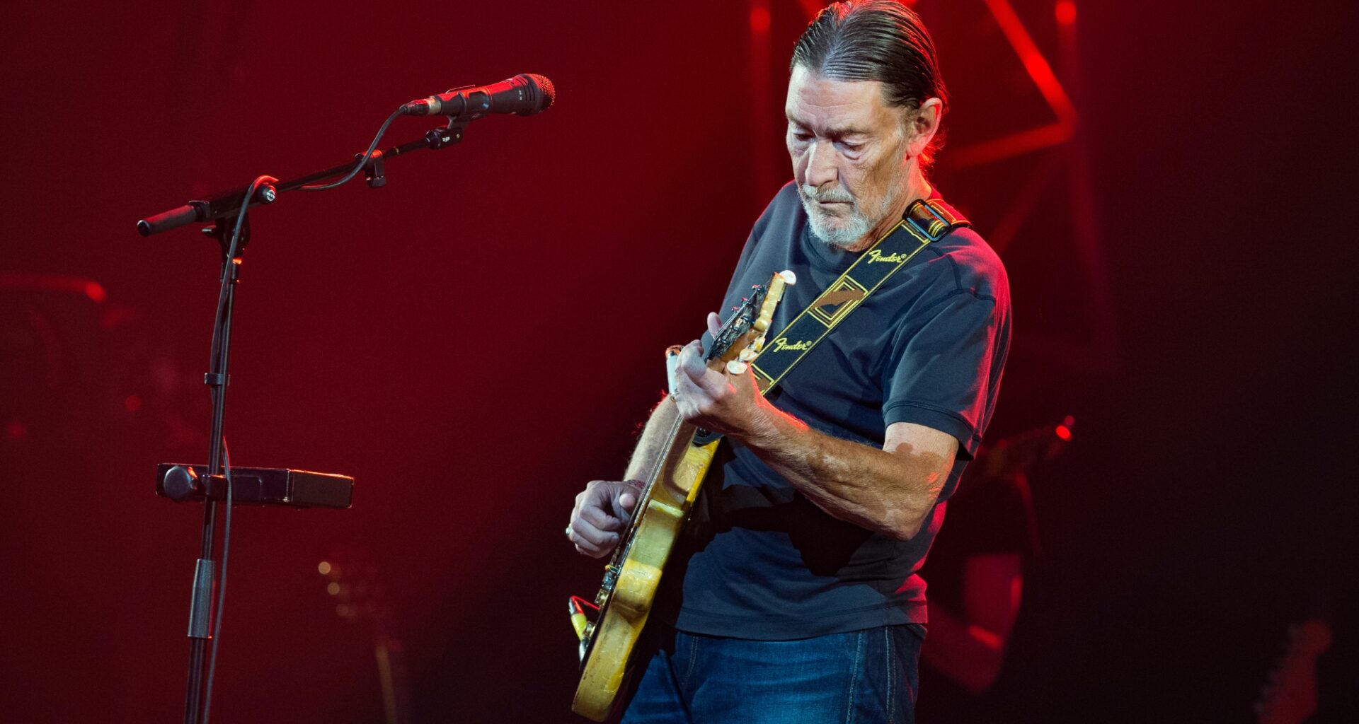 Chris Rea had "just been banned from driving" when he wrote 'Driving Home For Christmas'