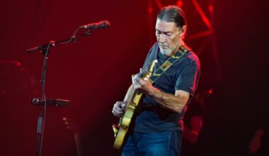 Chris Rea had "just been banned from driving" when he wrote 'Driving Home For Christmas'