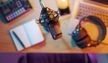 Financial advisors with modest followings quietly take on the finfluencers