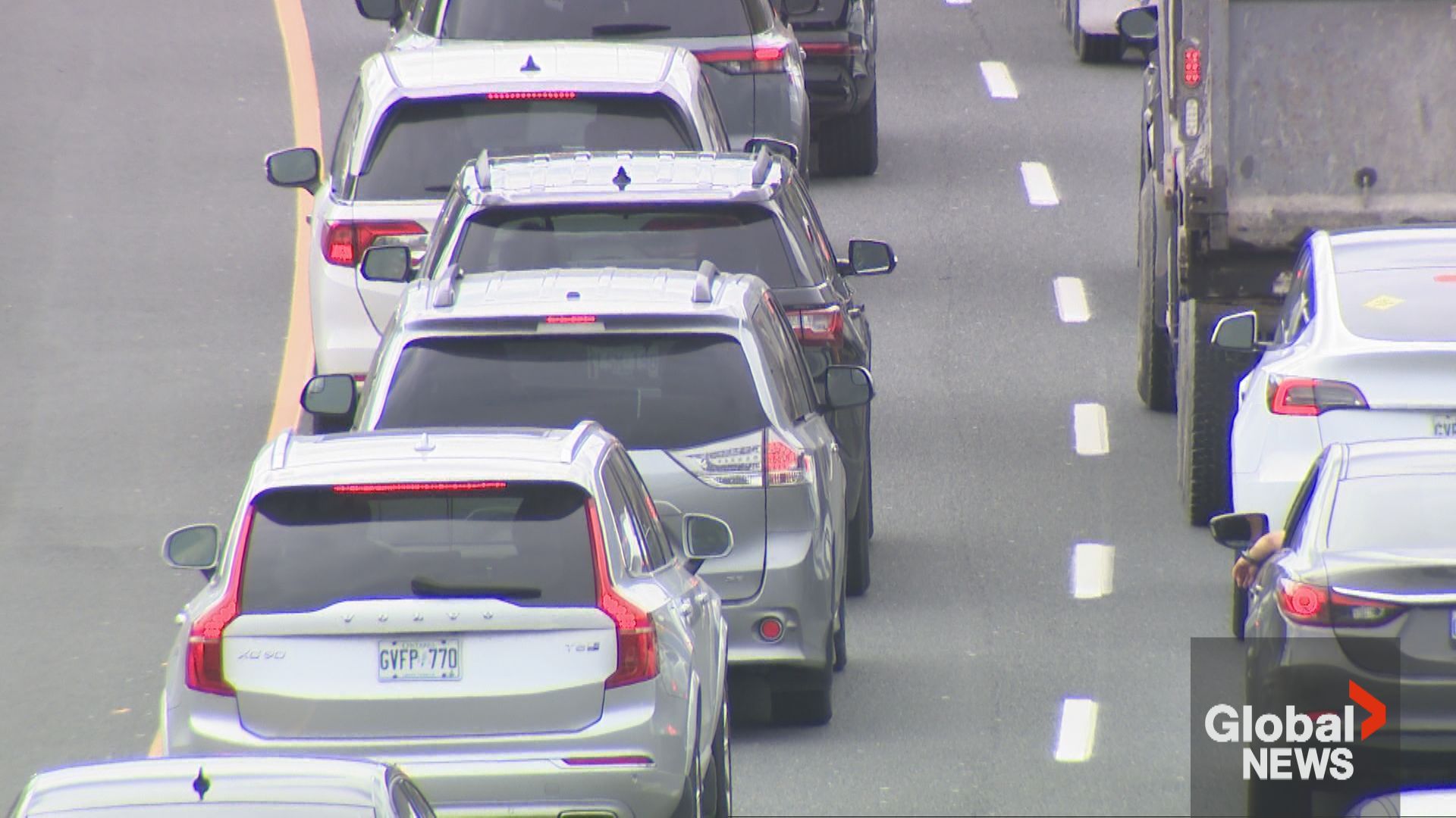 Click to play video: 'In-office mandates will impact traffic congestion, experts say'