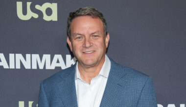 Mark Lazarus