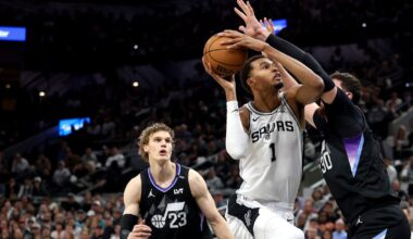 Best moments and highlights from Saturday's action around the NBA